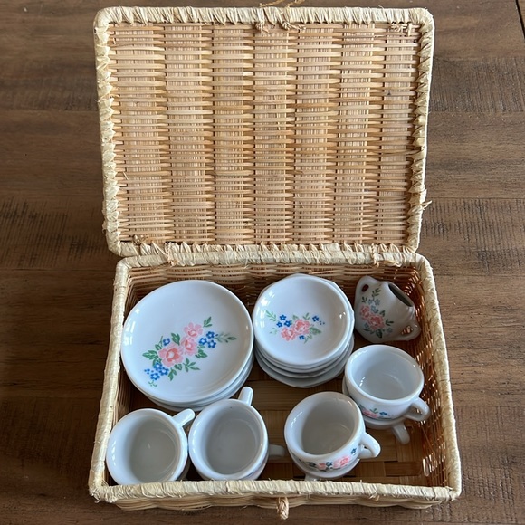 Other - Vintage Children’s Tea Set